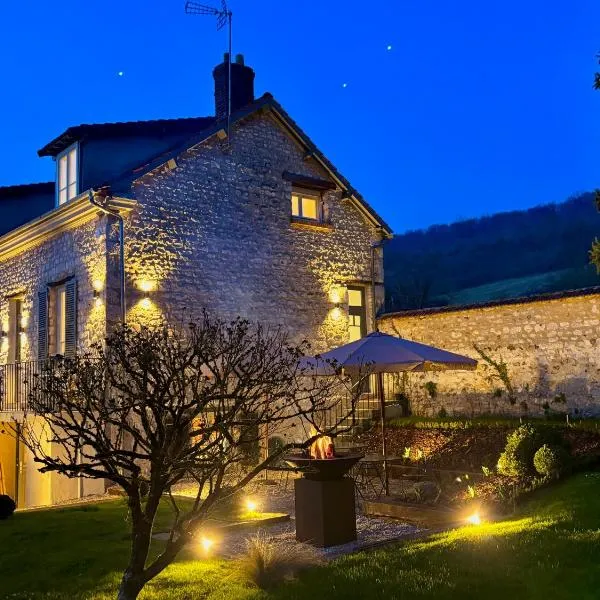 La Folie Giverny - Villa Premium - 3 Suites VIP - 8 Pièces 150M2- Centre Village - Maison privatisée -Jardin paysagé - Parking-, hotel v destinácii Giverny