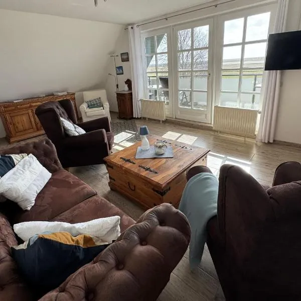 Ferienwohnung Leuchtturmblick: Pellworm şehrinde bir otel