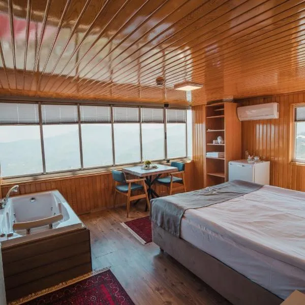 Montana Resort Otel, hotel v mestu Trabzon