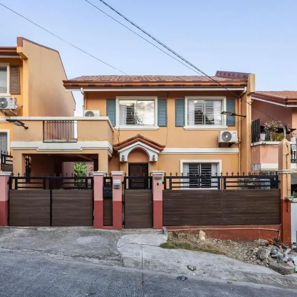 Bella Casa (3BR House at Azienda Genova), hotel a Talisay