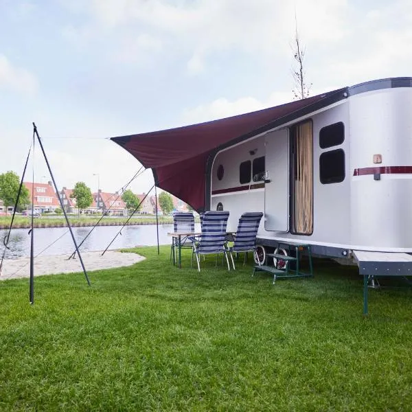 Glampervan Julietta, hotel in Den Bosch