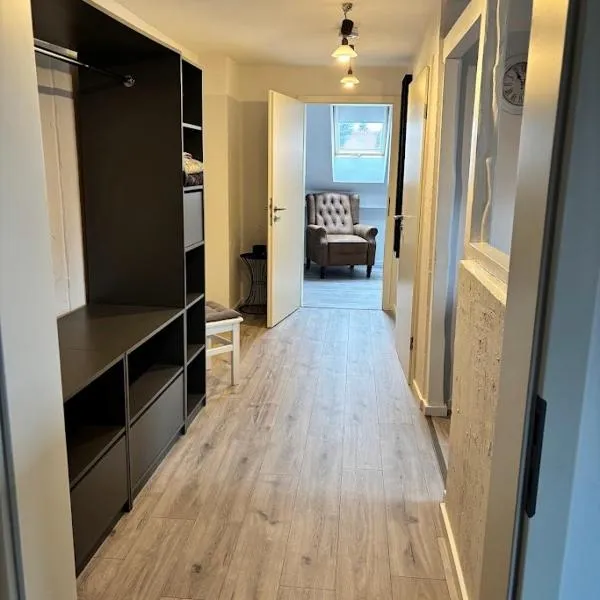 gemütliche Ferienwohnung โรงแรมในBurgstaedt