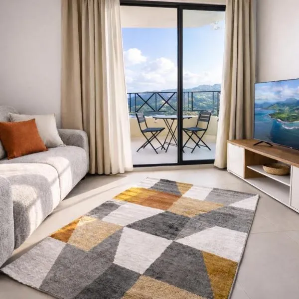 T2 lumineux & cosy - Vue sur la baie de Fort-de-France, proche CHU, hotel em Fort-de-France