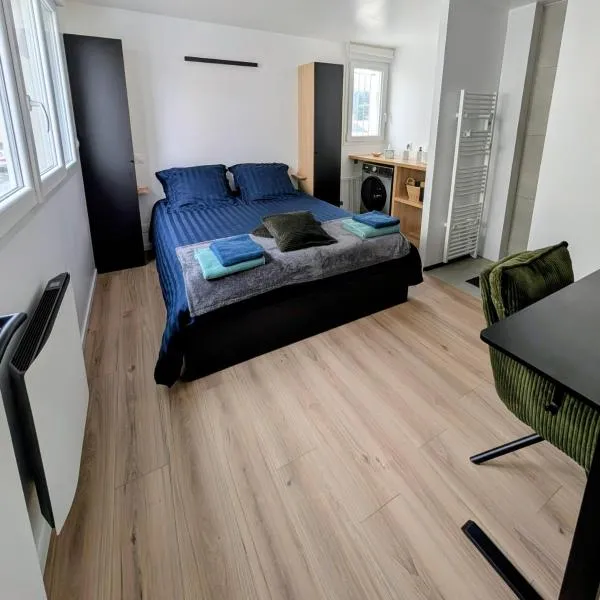LE Desk Bureau ergonomique et parking privé, hotel i Lorient