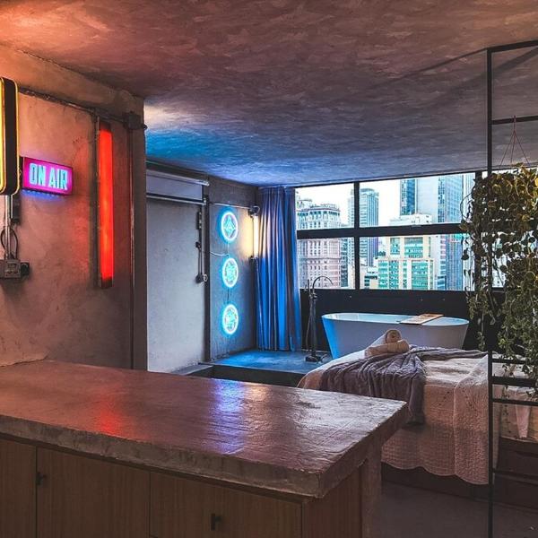 Hot tub 120 home theater smart toilet view - Foto 4