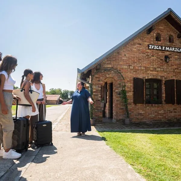 Apartments Ivica i Marica, Hotel in Karanac