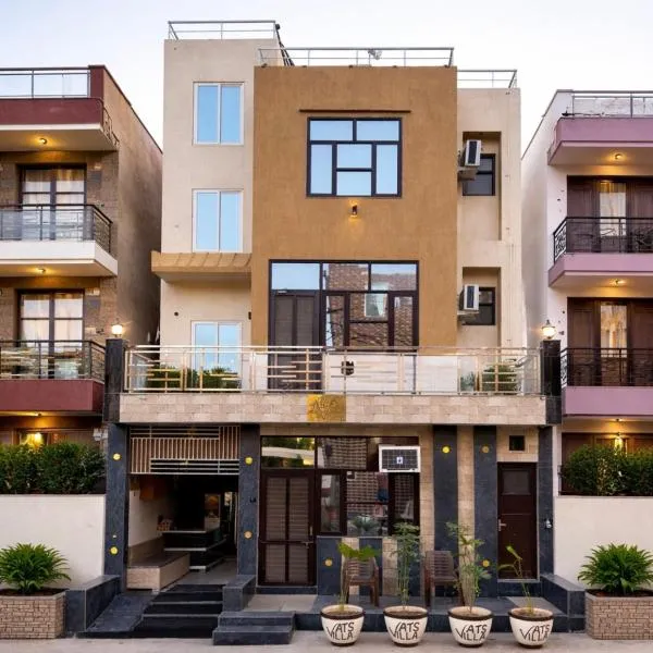 VATS VILLA "Feels like Home & Facilitates like Hotel", hotel i Vrindavan