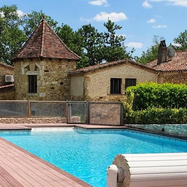 Domaine du Cardou، فندق في Puy-lʼÉvêque