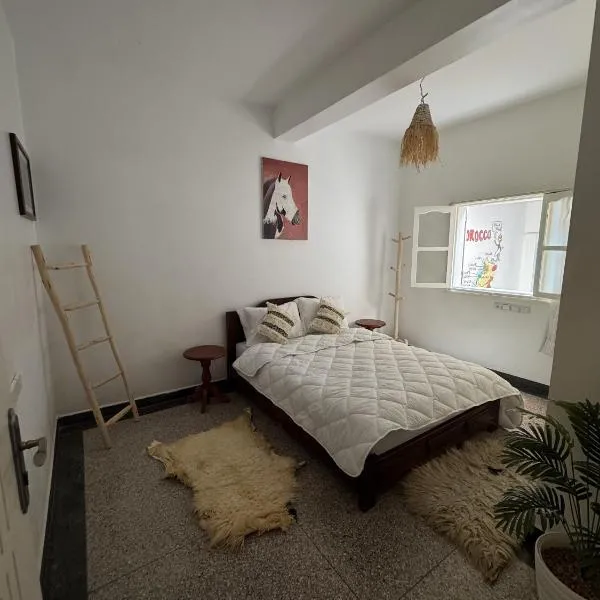 Humble Surf House - Anza, hotel u gradu Agadir