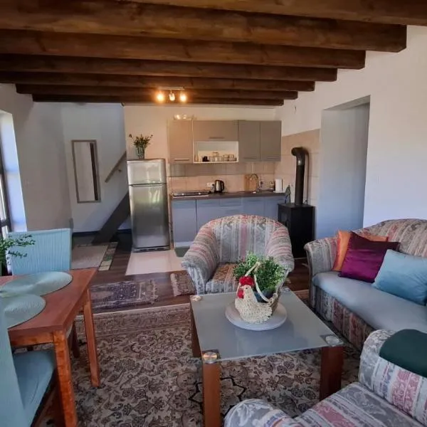 Całoroczny dom w lesie wśród odgłosów przyrody, hotell sihtkohas Rogowo