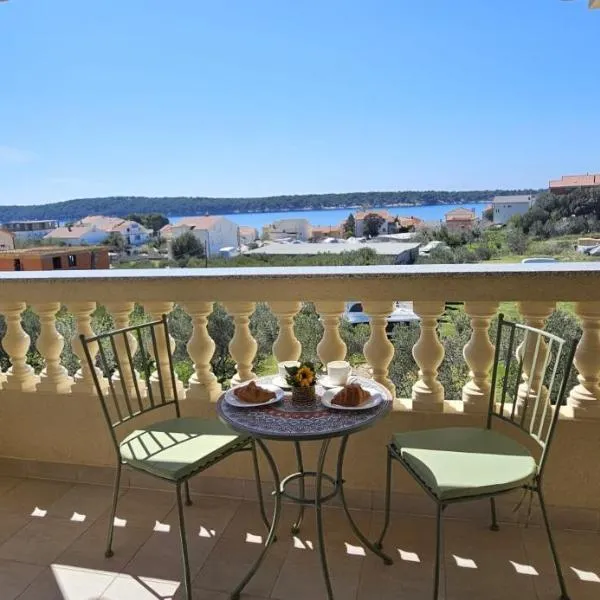 Banjol에 위치한 호텔 Lucia Sea View Apartment - Banjol Rab