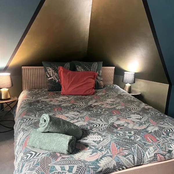 Suite l Instant suspendu maison 25m2 avec coin salon Wifi Netflix Maison Like and Love Duclair, hôtel à Duclair