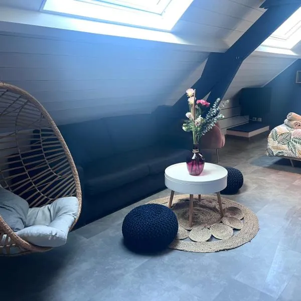 Suite avec salon prive 25m2 Wifi Netflix Duclair, hôtel à Duclair