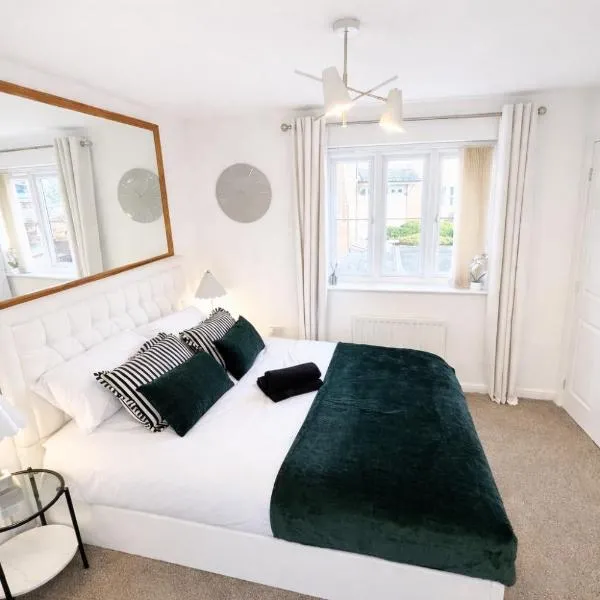 솔리헐에 위치한 호텔 Luxury Solihull 2-BR Apartment near BP Pulse Arena, NEC, Bham Airport, Resorts World, JLR, HS2, Solihull Centre & Hospital