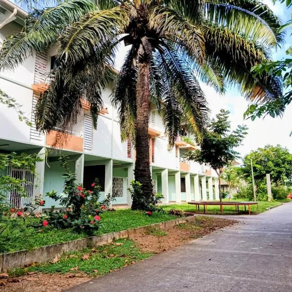Le Milano, hotell sihtkohas Kourou
