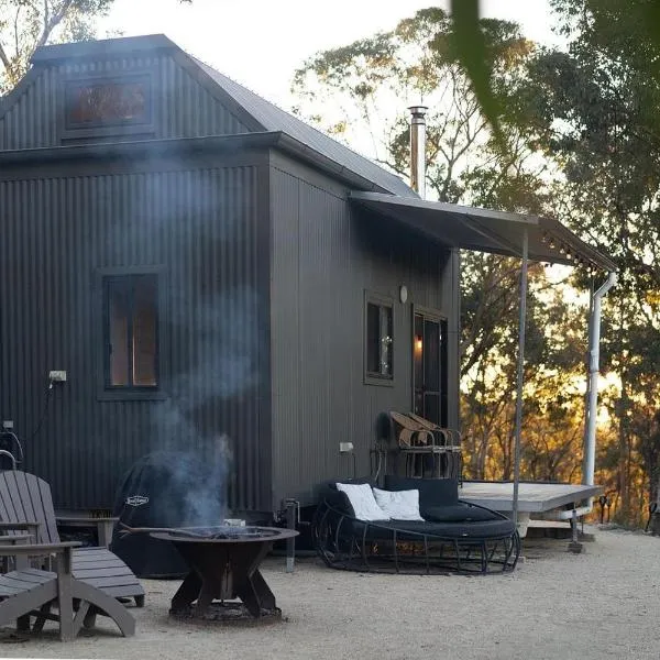 Romantic getaway SummerHill Tiny, hotell sihtkohas Wattagong