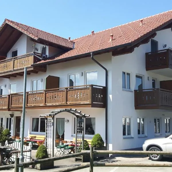 Gasthof "Zum Strauß", hotel v destinaci Wildsteig