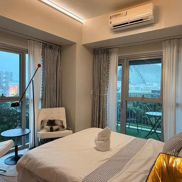 Luxury 2BR Retreat Next to OKADA Casino MOA Manila Airsports, hotel di Manila