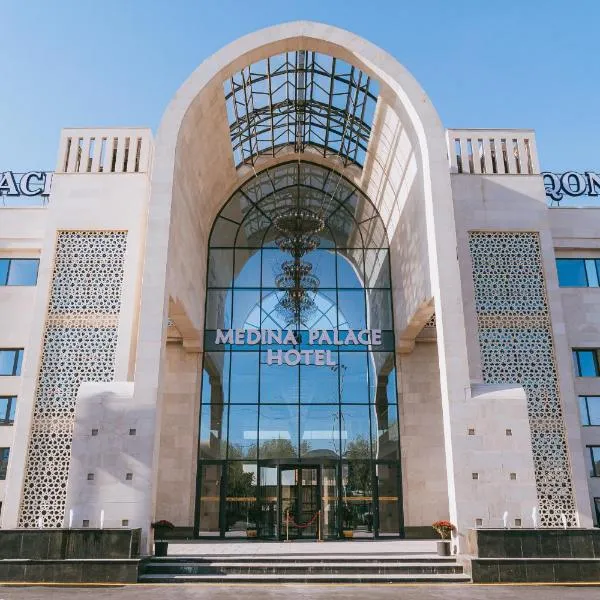 Medina Palace Hotel, khách sạn ở Türkistan
