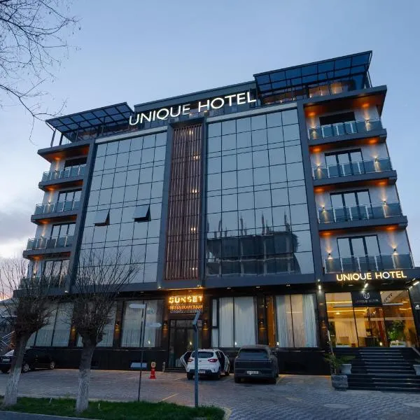 UNIQUE Airport Hotel – hotel w Taszkiencie