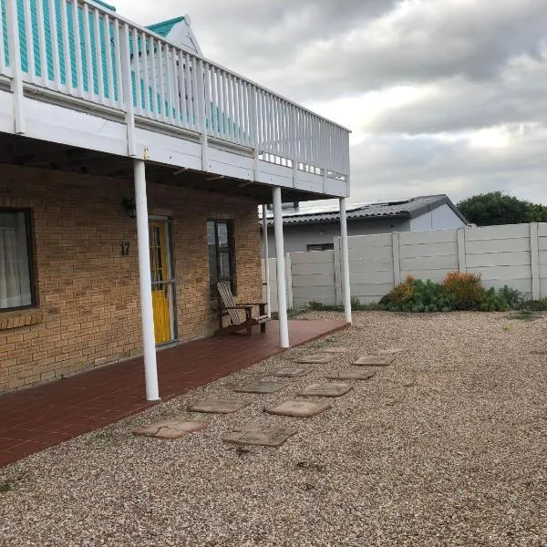 17 Middelkus Road, Hotel in Gansbaai