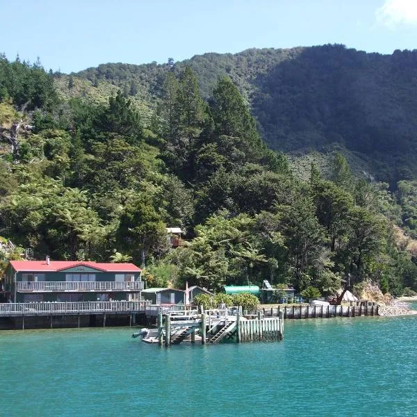 The Lodge At Te Rawa, hotell i Endeavour Inlet