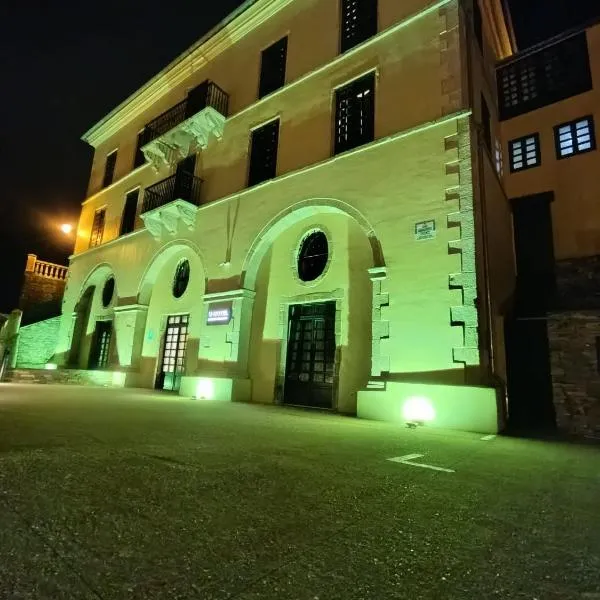 U-Hotel Aduana Ribadeo, hotel a Ribadeo