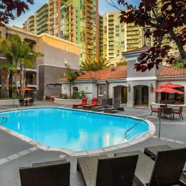 Serene 1BR & 2BR MDR Escape Minutes to Venice Beach with Spa & Gym, hotel em Los Angeles