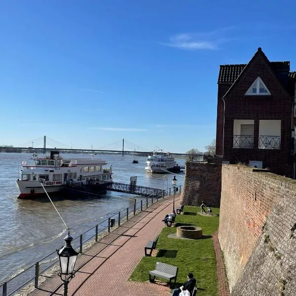 Haus Fährblick, hotelli kohteessa Rees