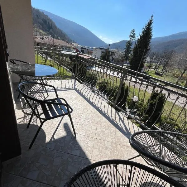 Green Oaza Apartment, hotel in Fojnica