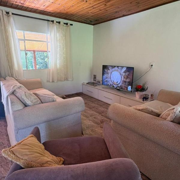 Casa de campo com muito espaço e poucos metros do centro da cidade - Foto 5