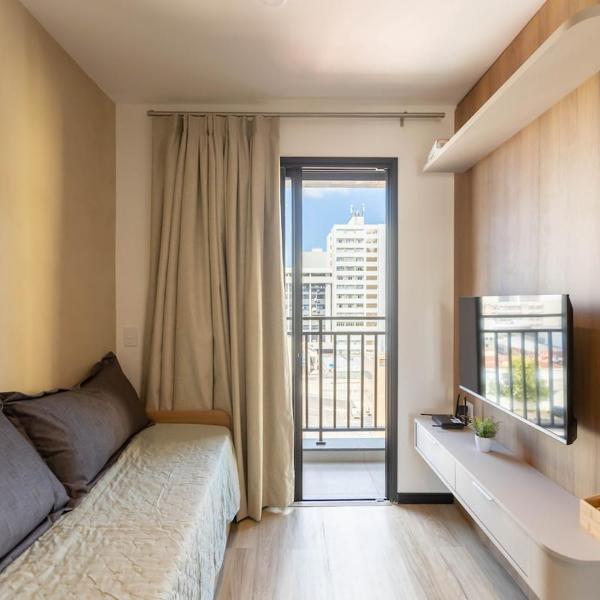 Apartamento 806 - Cena Living · Fique no centro | Wi-fi, Enxoval e Academia | 4p