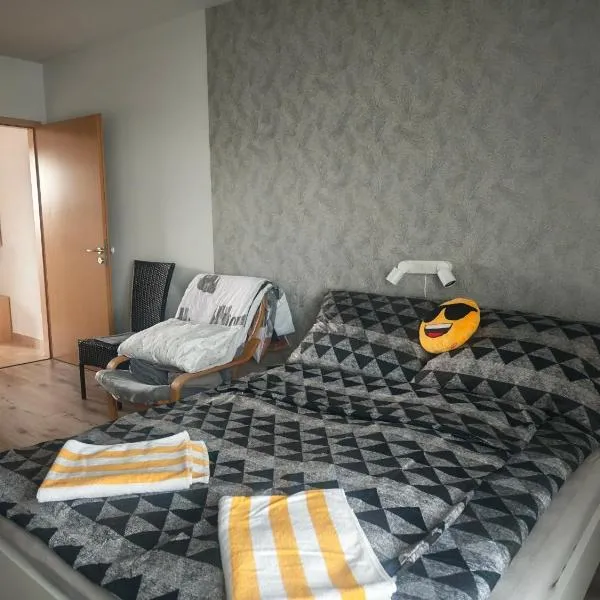 Club218 Alex WELLNESS apartman, hotelli Siófokissa