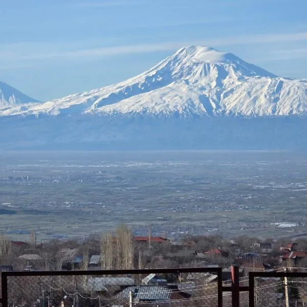 Madoyans Rest House, hotel a Antarut