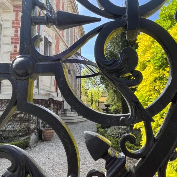 La HALTE des CAVALIERS, hotel v mestu Compiègne