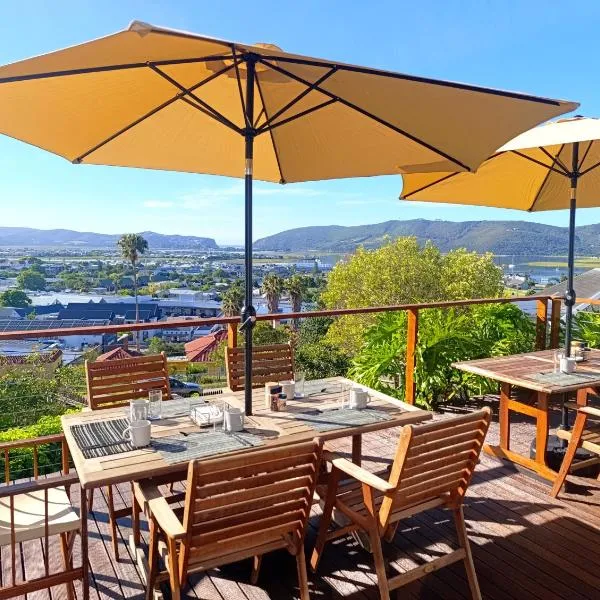 Guinea Fowl Lodge - Lagoon & Heads View B&B, Central Knysna, hotel di Knysna