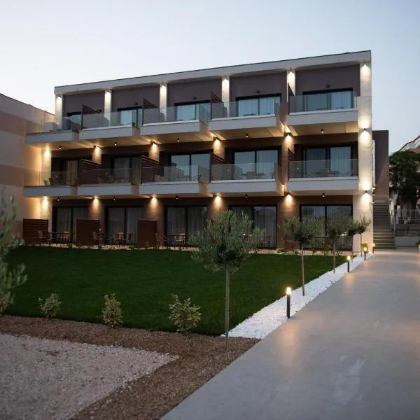 Skála Nikíta में, होटल Sithonian Sunset Luxury Apartments