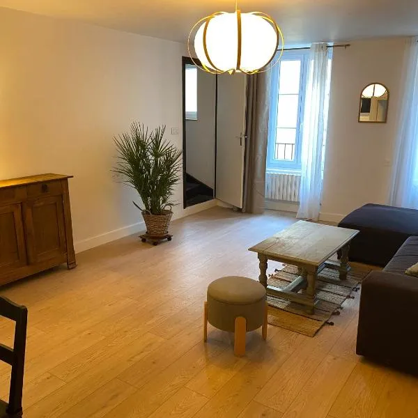 Cluny Center Large house 5 bedrooms, hotel u gradu 'Cluny'