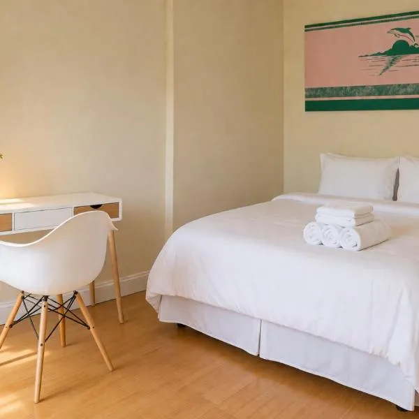 The Heights Haven, Spacious 6 Bedrooms Townhouse with Patio, hotel em Nova York