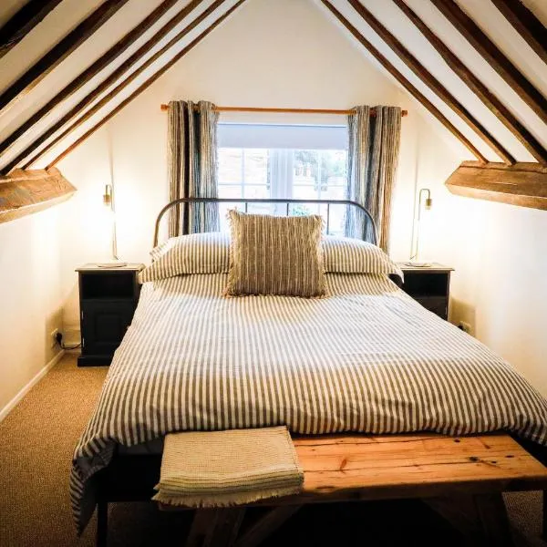 Spacious 4 Bed House Sleeps 8 in Quorn Near Loughborough, hotel i Quorndon