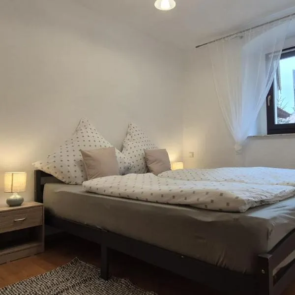 Ferienwohnung am Töpferberg, hotel di Lobau