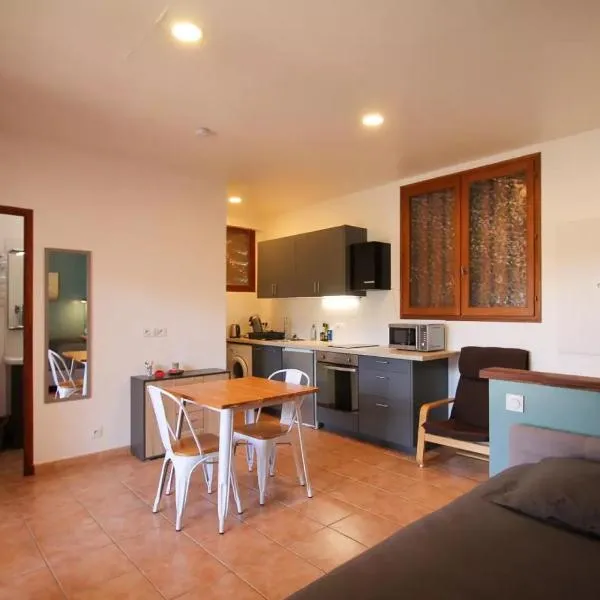 Studio Walla Confort Centre, Hotel in Montbrun-les-Bains