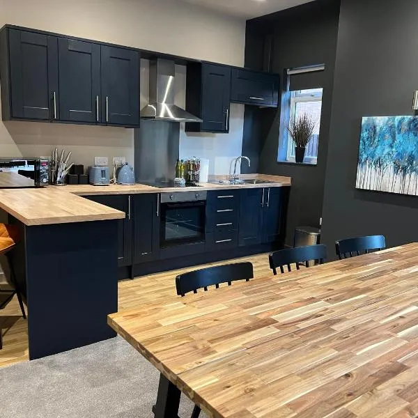 Spacious 3 Bed Apartment Sleeps 8 Parking Garden in Loughborough, hotel di Loughborough