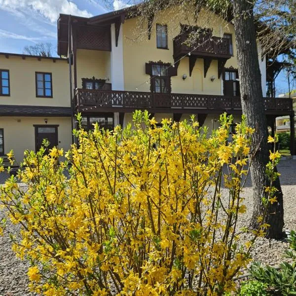 Villa Musik - apartments in historical Villa , Baden, viešbutis mieste Badenas