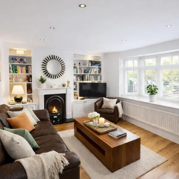 West London House with Parking and Garden, Sleeps 6, hotel a Ealing
