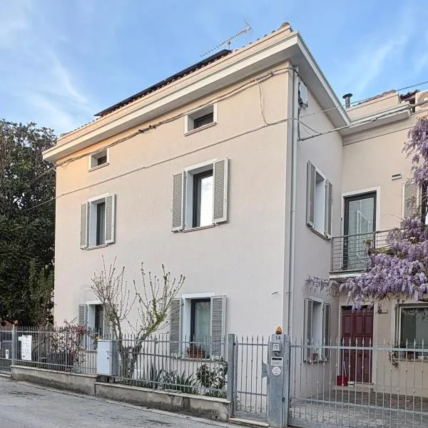 B&B Glicine, hotel in Civitanova Marche