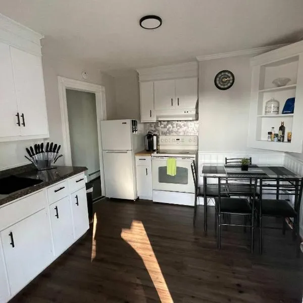 Private Apt In Middletown-wesleyan, hotelli kohteessa Middletown