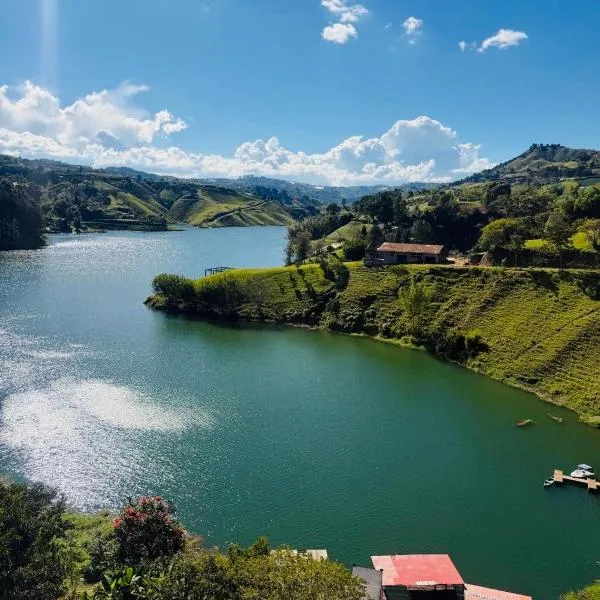 Vista al Lago Balcón Privado Relax Total, hotel in Guatapé