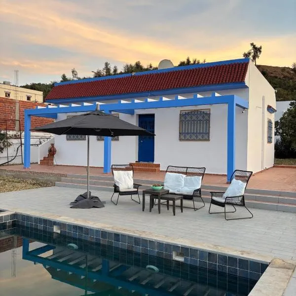 Azure Oasis Villa with Private Pool and City View, hotel v mestu Chefchaouene