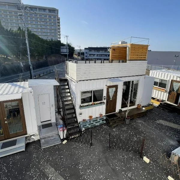 コンテナホテルハコネル, Hotel in Shirahama